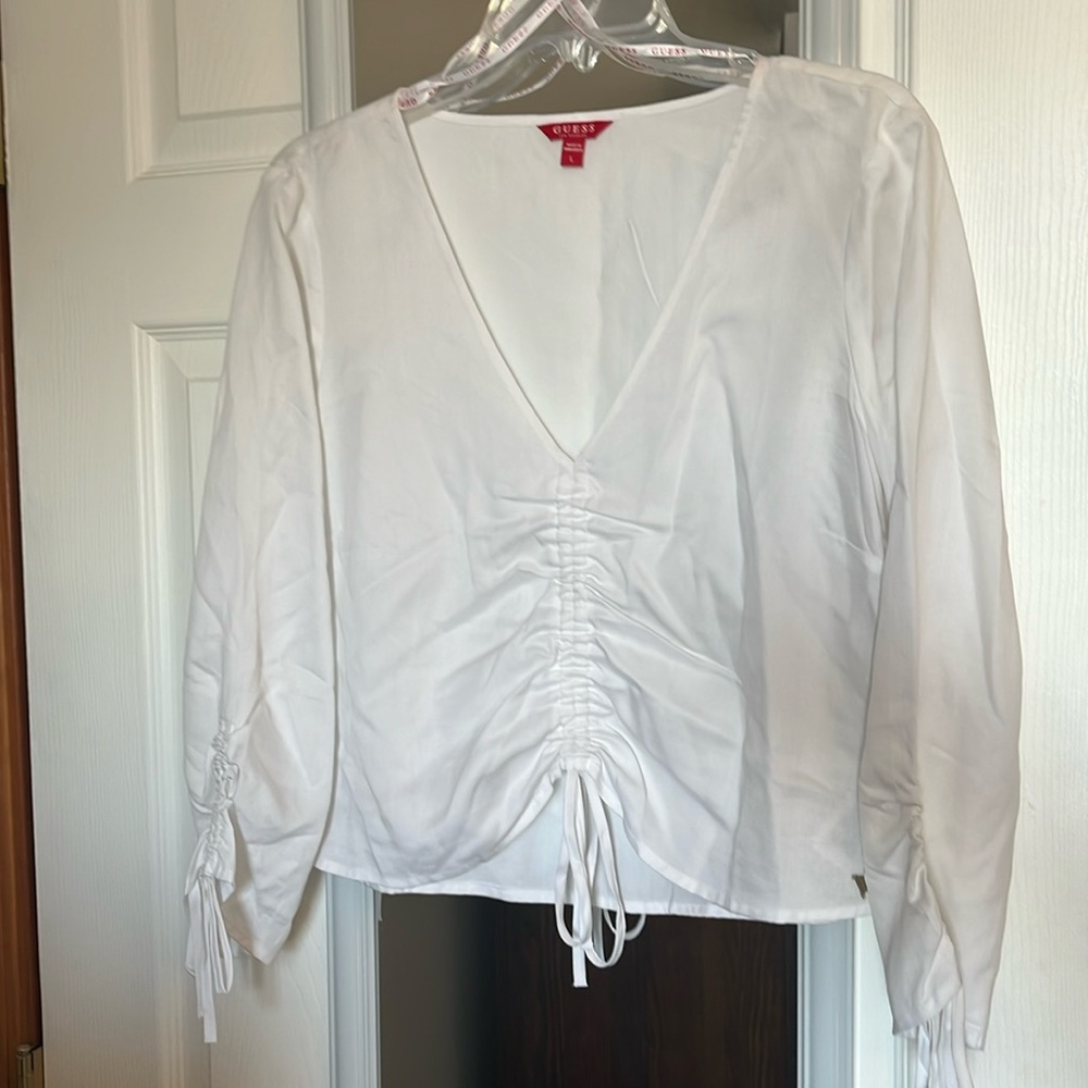 Guess top - Picture 1 of 7